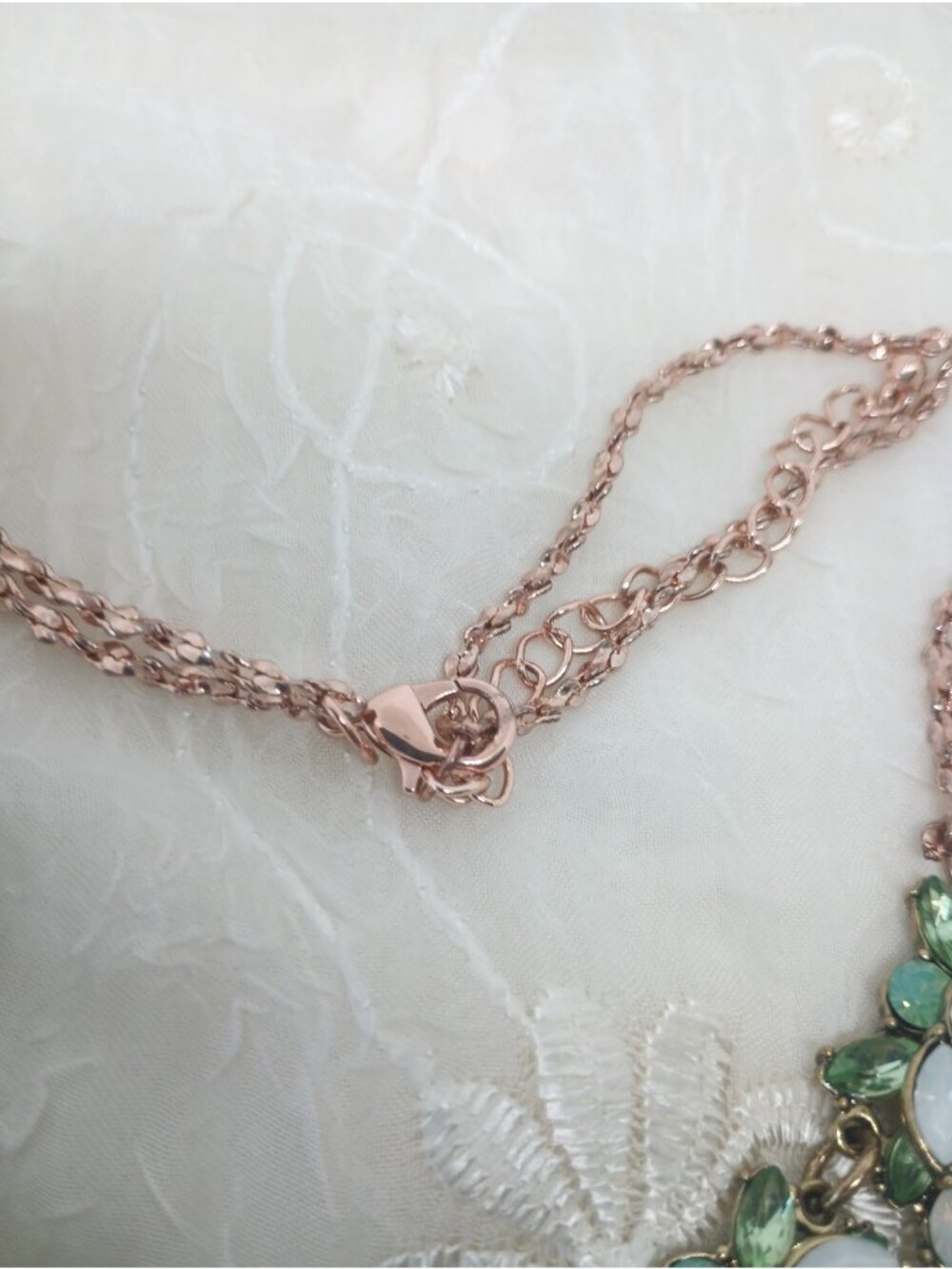 Light Blue Green Bib Faceted Rhinestone Statement Necklace- Rose Gold Tone ~ 18" - Picture 3 of 5